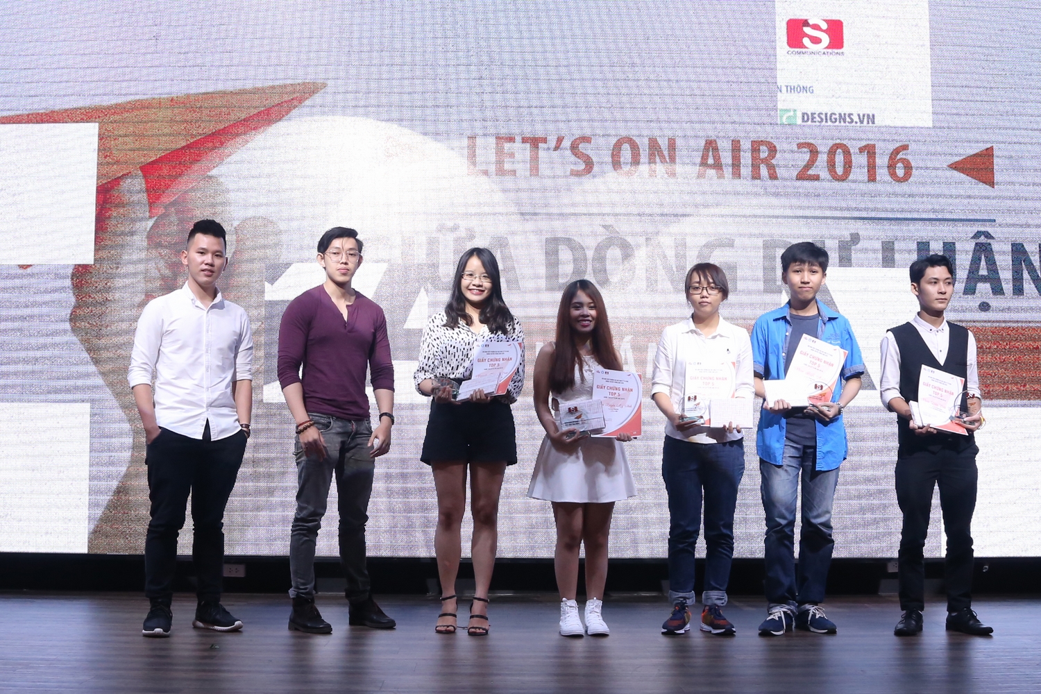 Đêm Gala Let’s On Air 2016 – Dư Âm Mãi Còn Vang Vọng